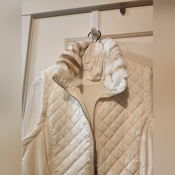 Ivory vest - Picture 6 of 7